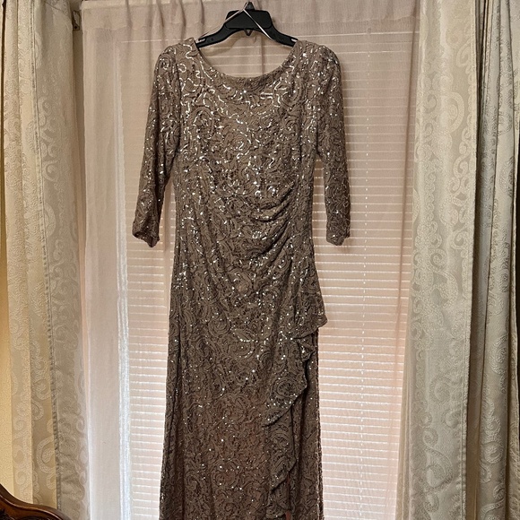 Alex Evenings Dress - Picture 1 of 11